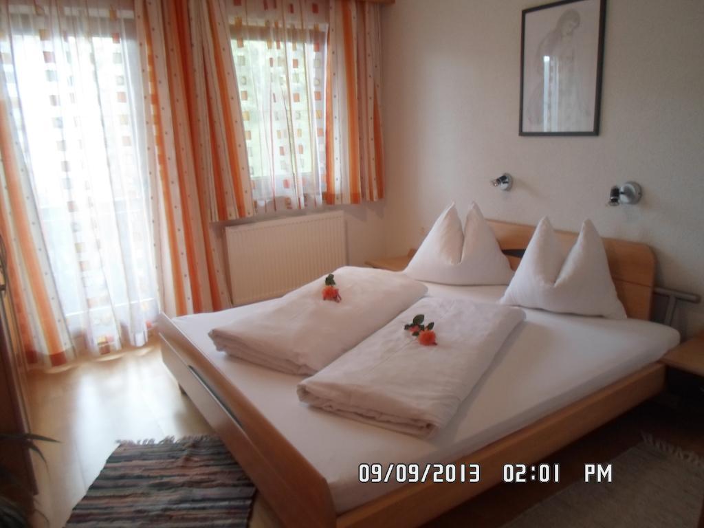 Haus Kroell Elisabeth Apartamento Zell am Ziller Quarto foto
